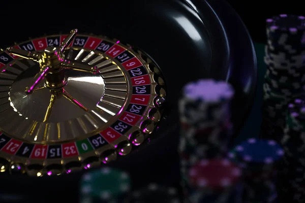 twenty-eight mobile app showing Money Train game on smartphone